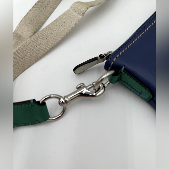 Coach Park Colorblock Swingpack Crossbody Bag with matching card/key holder. - Picture 4 of 15